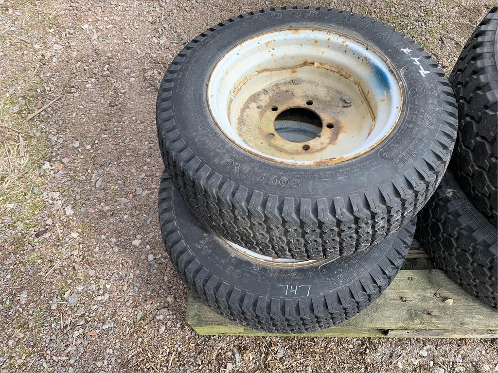  27X8.50-15 タイヤ、ホイル、リム