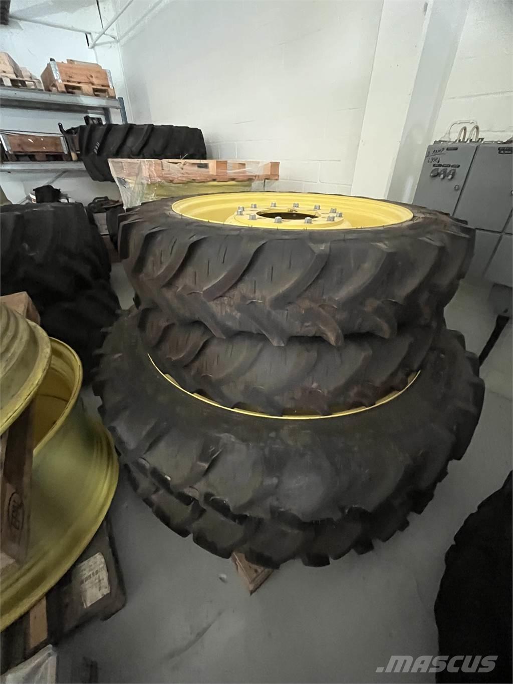  300/95X52 270/95X36 タイヤ、ホイル、リム