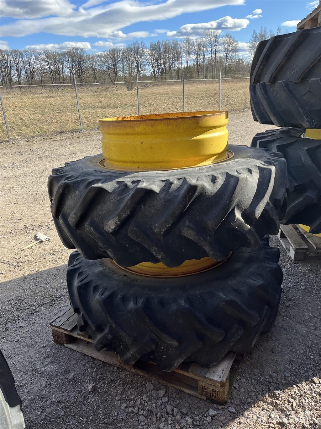  650/65x42, 540/65x30 タイヤ、ホイル、リム