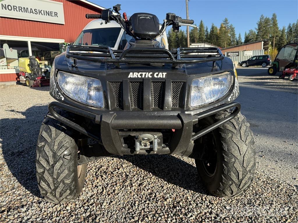 Arctic Cat 700H1 SERVO バギー
