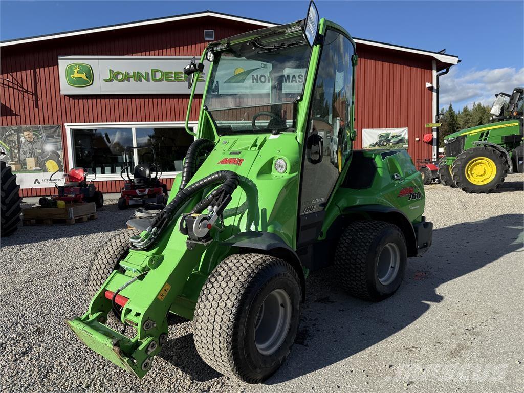 Avant 760i スキッドステアローダー