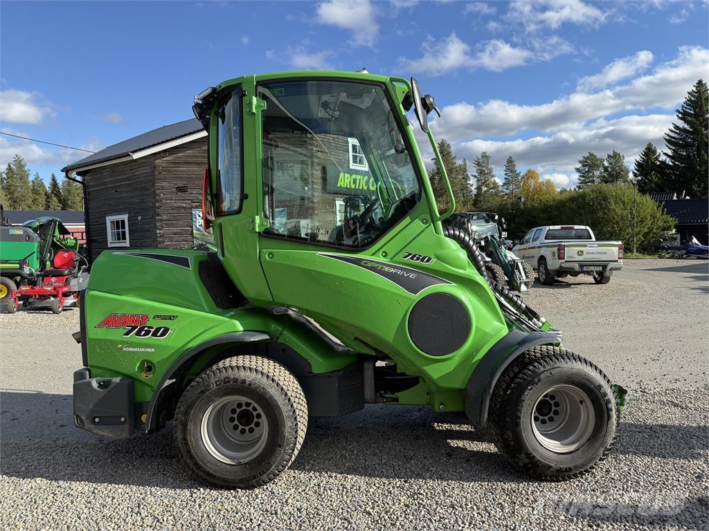 Avant 760i スキッドステアローダー