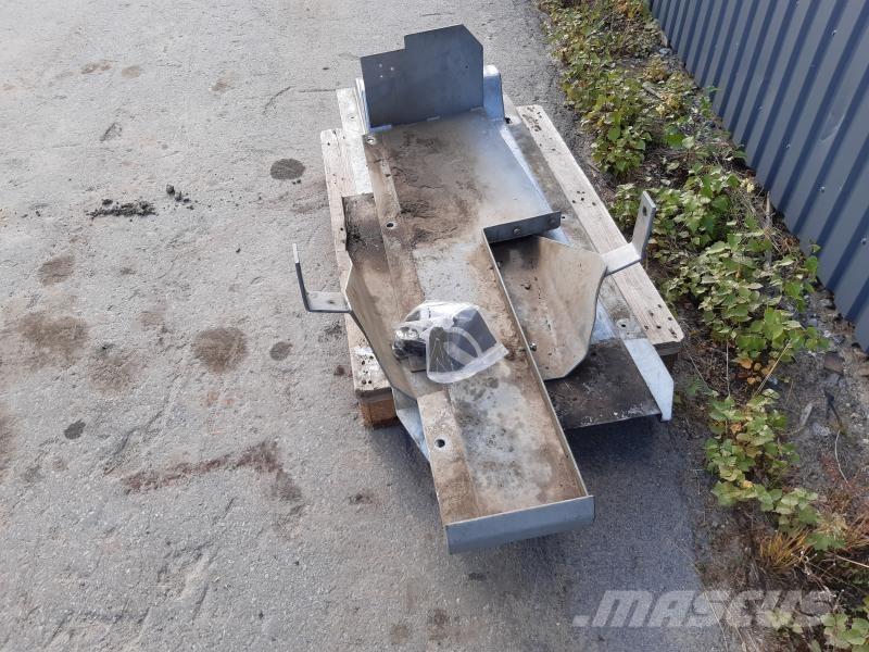  BUKPLÅT MF 5420 その他トラクターアクセサリー・アタッチメント