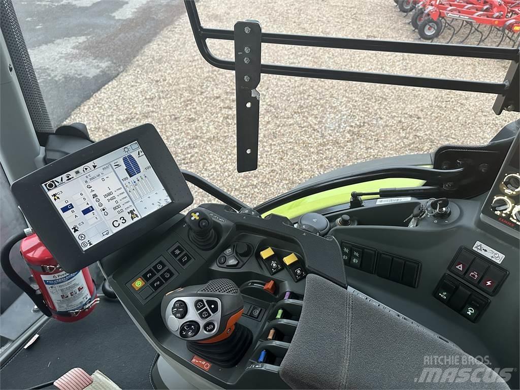 CLAAS Arion 650 トラクター