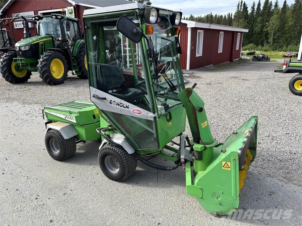 Egholm 2100 med Redskap ユーティリティー機械