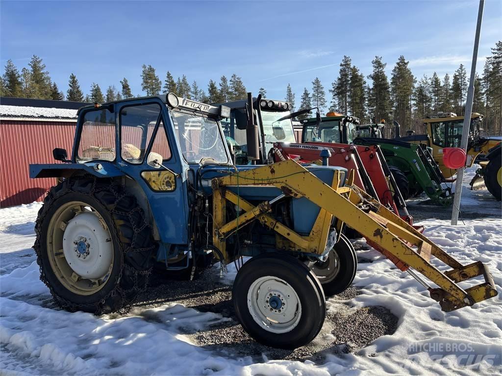 Ford 5000 med lastare トラクター