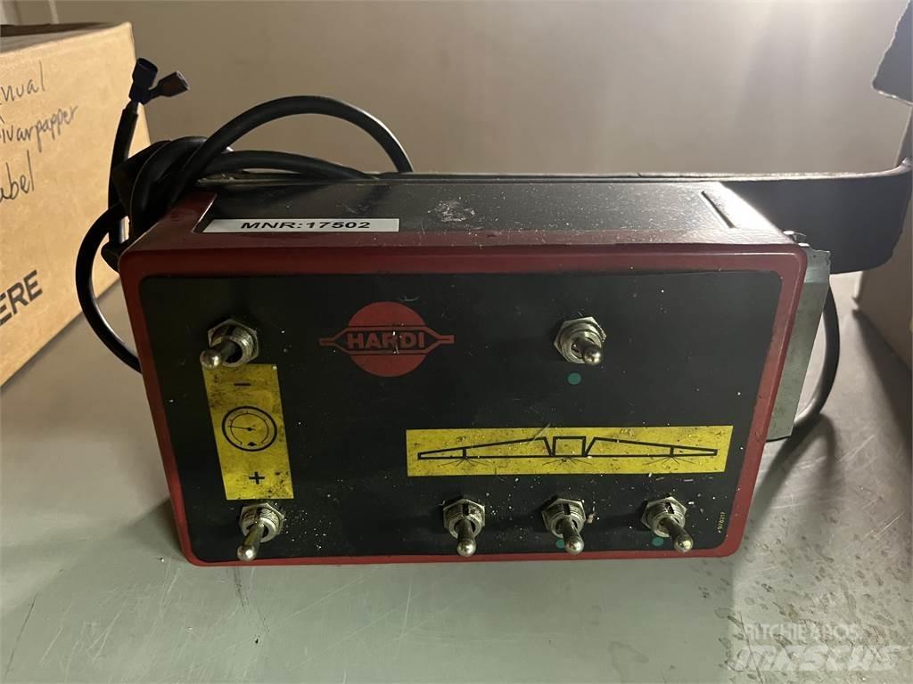 Hardi TLY 1000 牽引型スプレイヤー