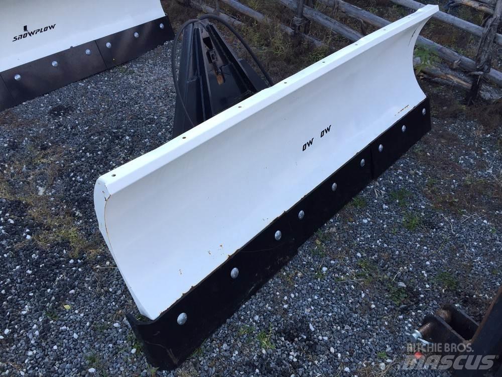 Hilltip Craft 2000 TR スノーブレードとプラウ