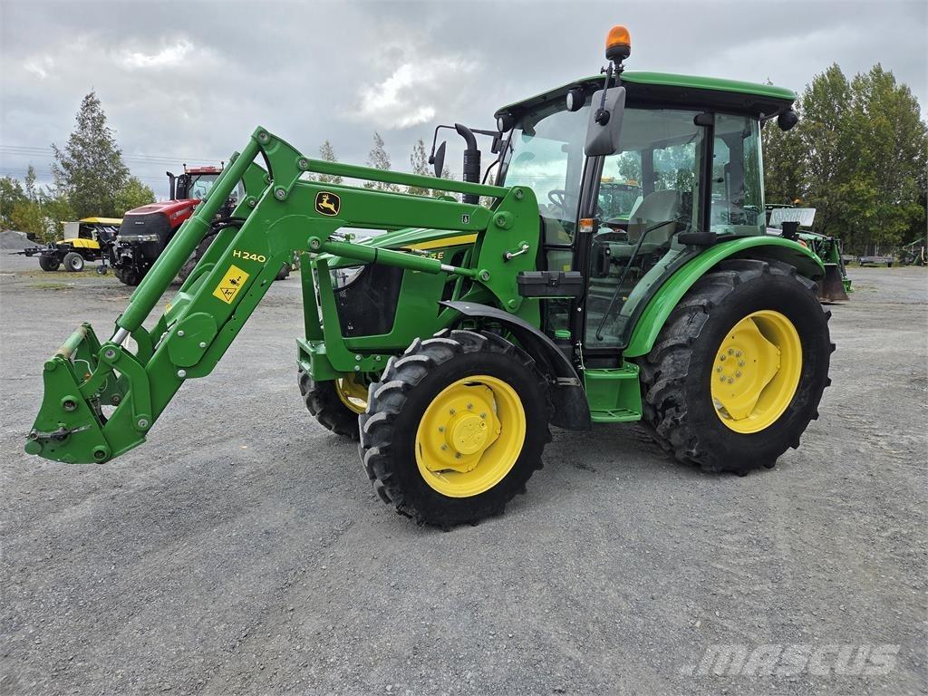 John Deere 5075E トラクター