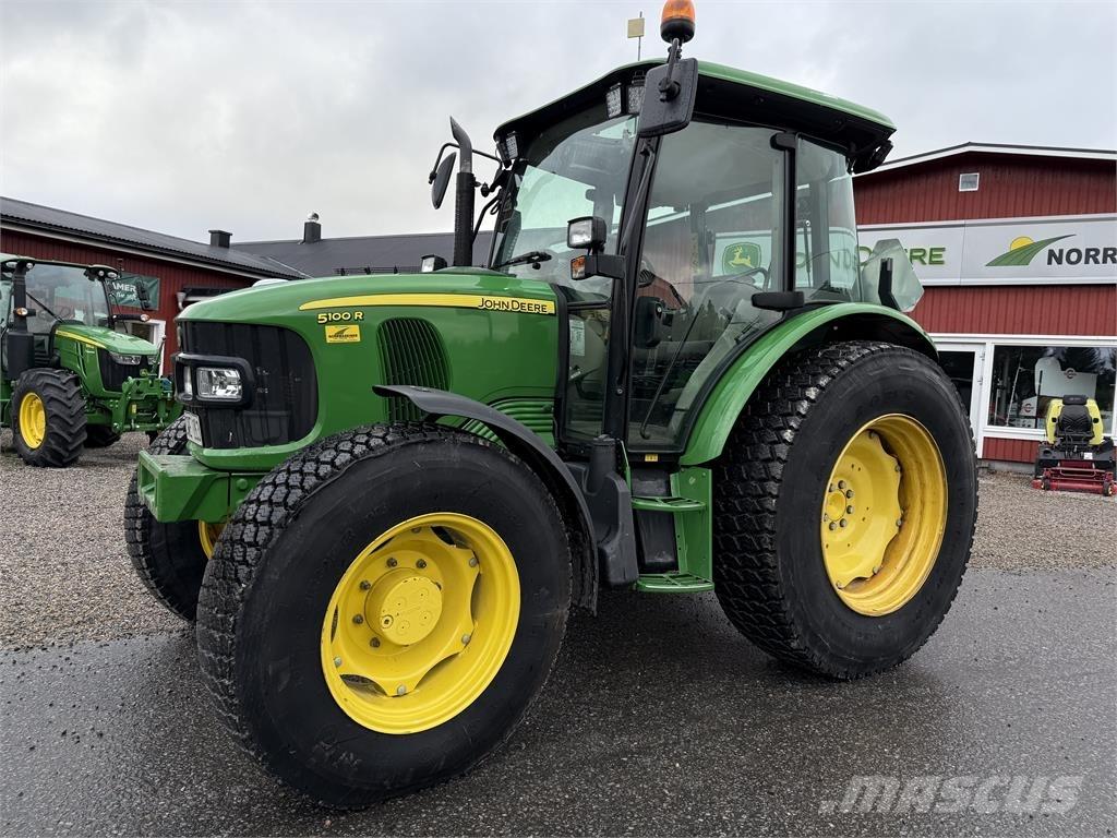 John Deere 5100R トラクター