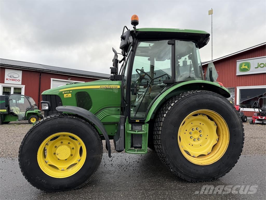 John Deere 5100R トラクター