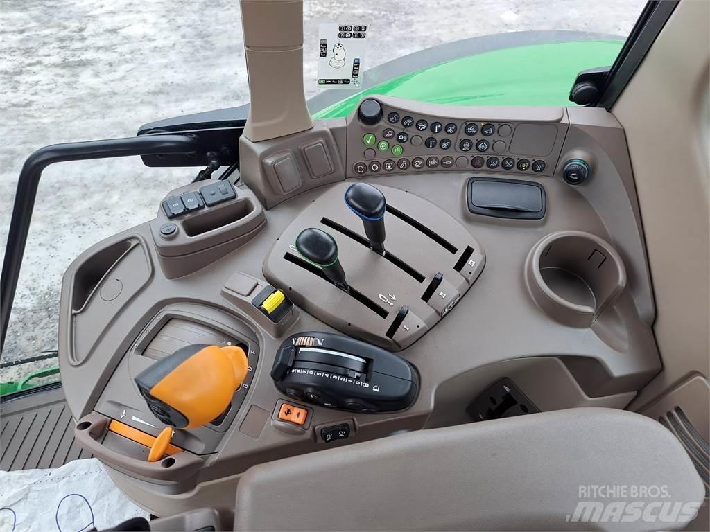 John Deere 6090M トラクター