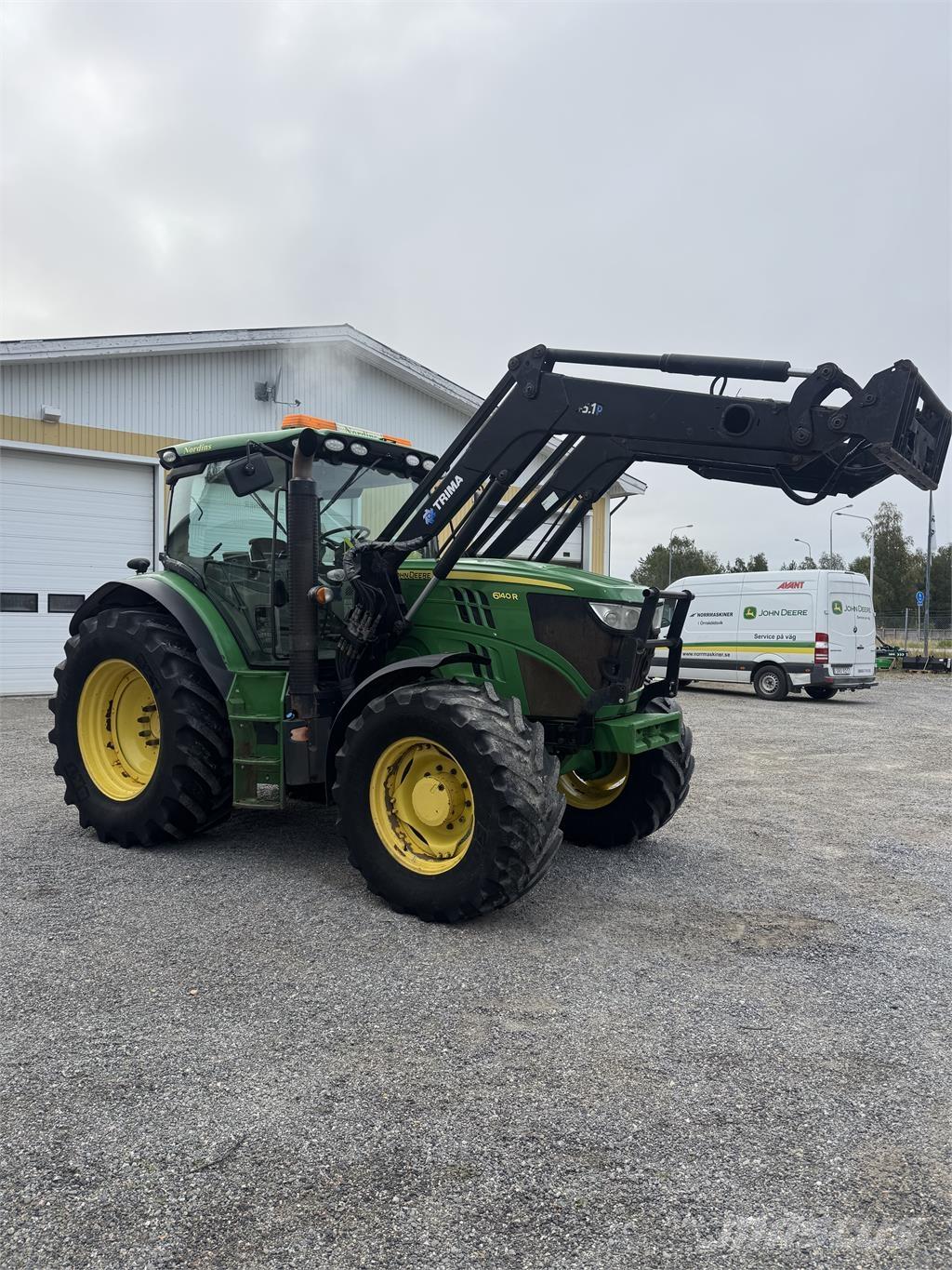 John Deere 6140R トラクター