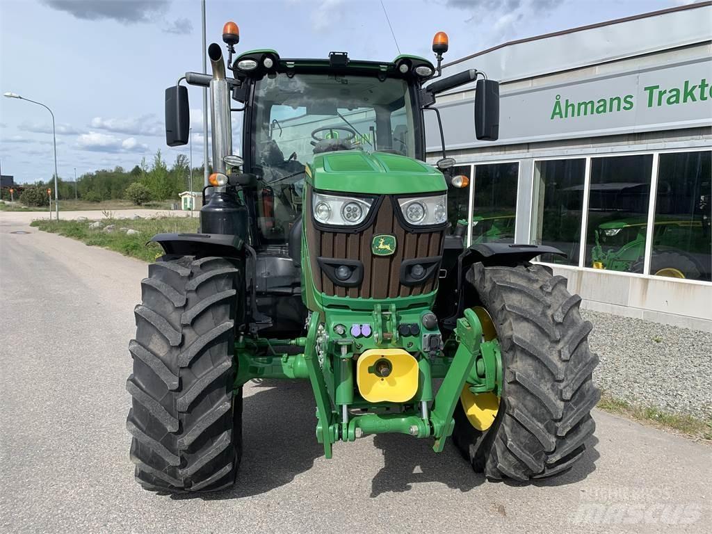 John Deere 6155R トラクター