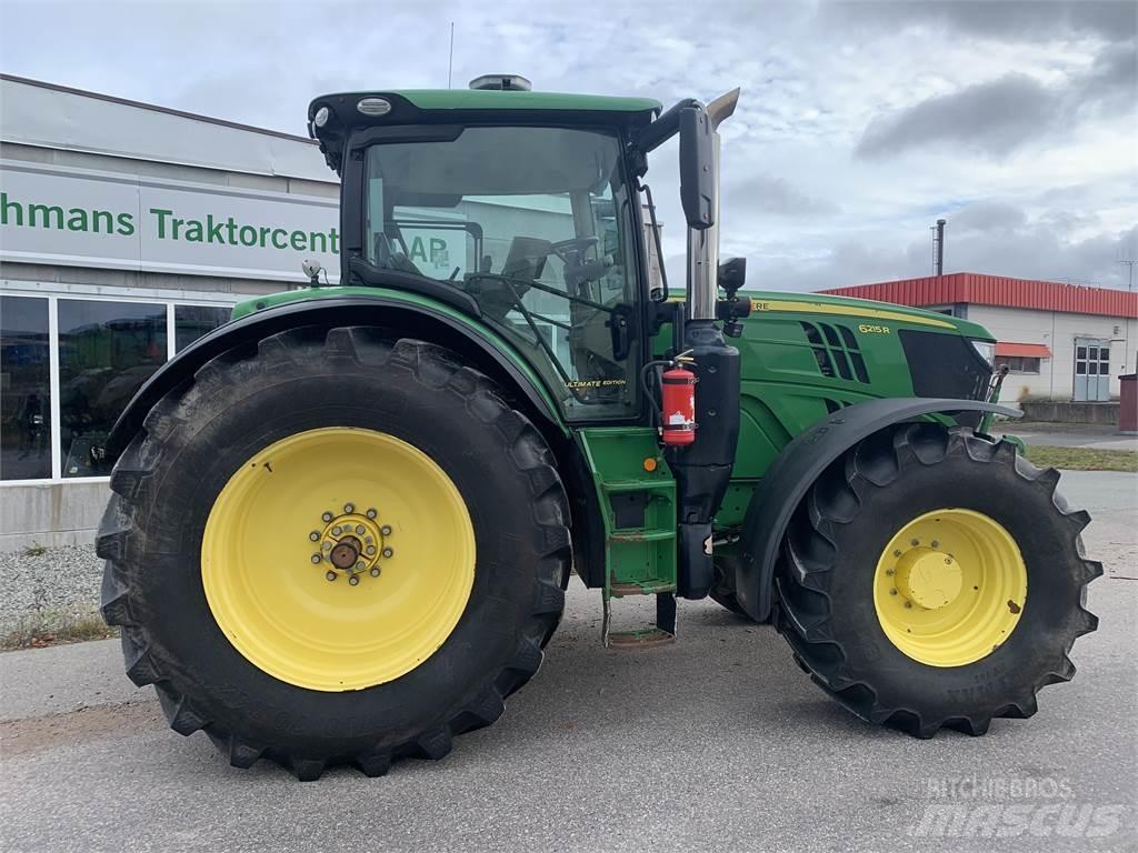 John Deere 6215R トラクター