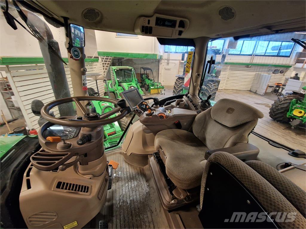 John Deere 6215R トラクター