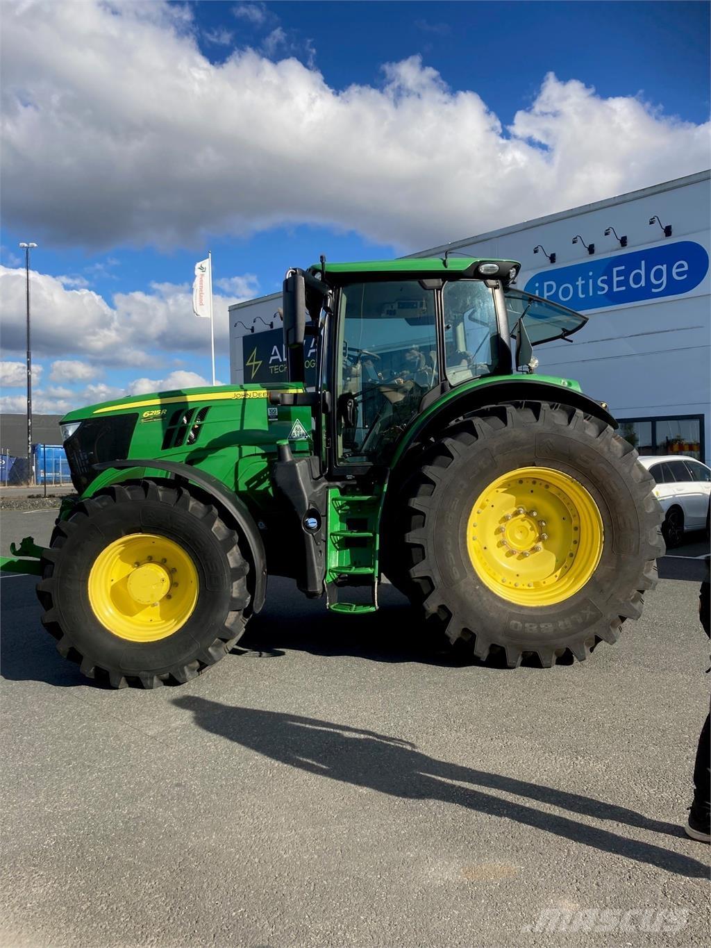 John Deere 6215R トラクター