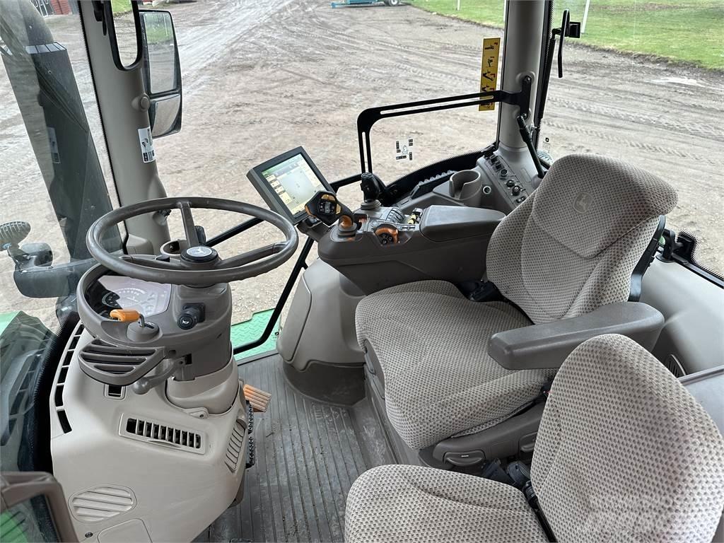 John Deere 6250R トラクター