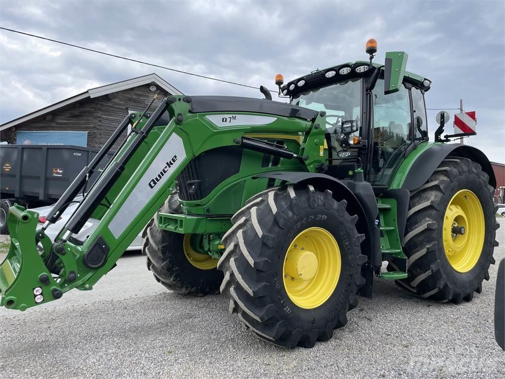 John Deere 6R 215 トラクター