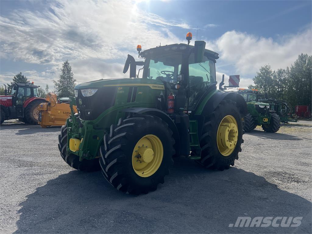 John Deere 6R 250 トラクター