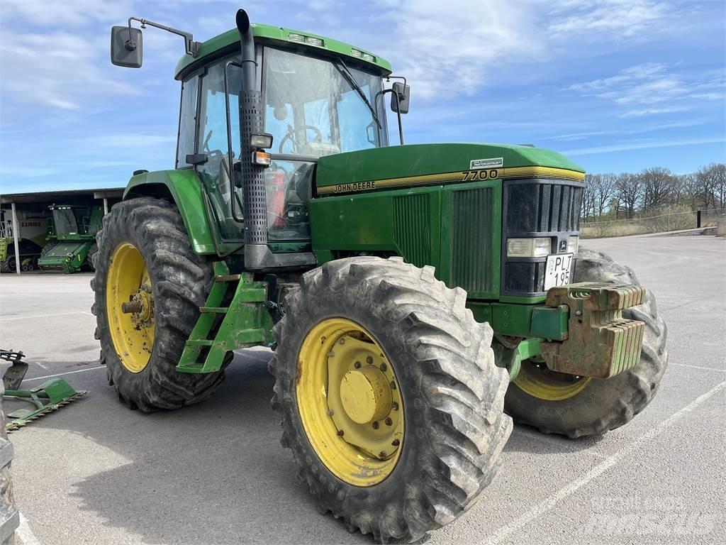 John Deere 7700 トラクター