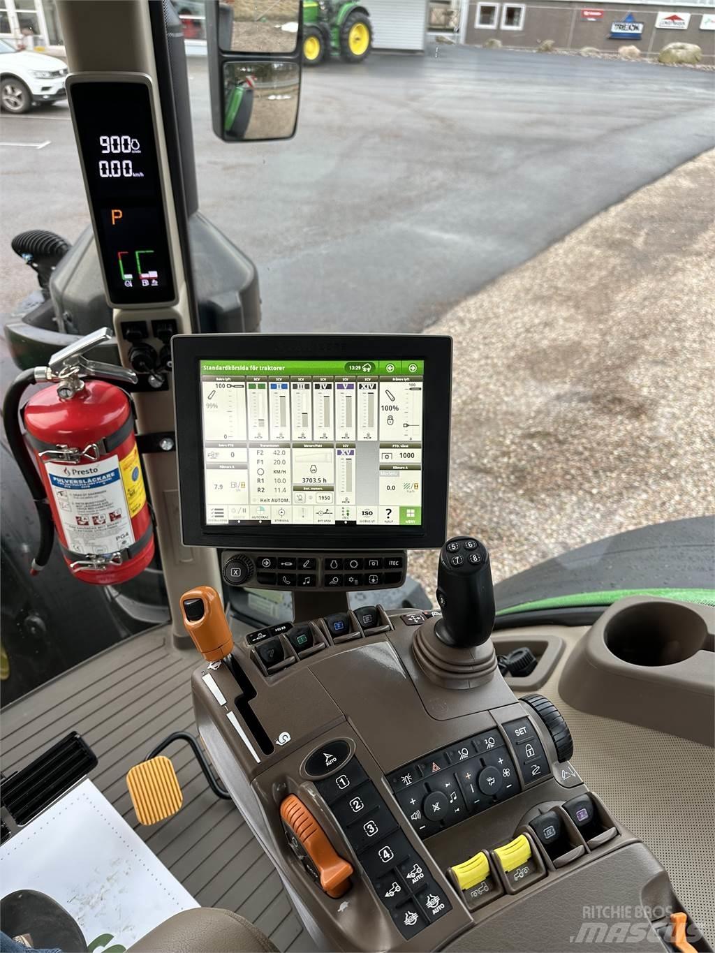 John Deere 8370R トラクター