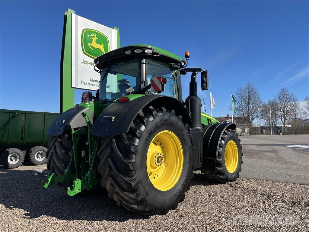 John Deere 8370R トラクター
