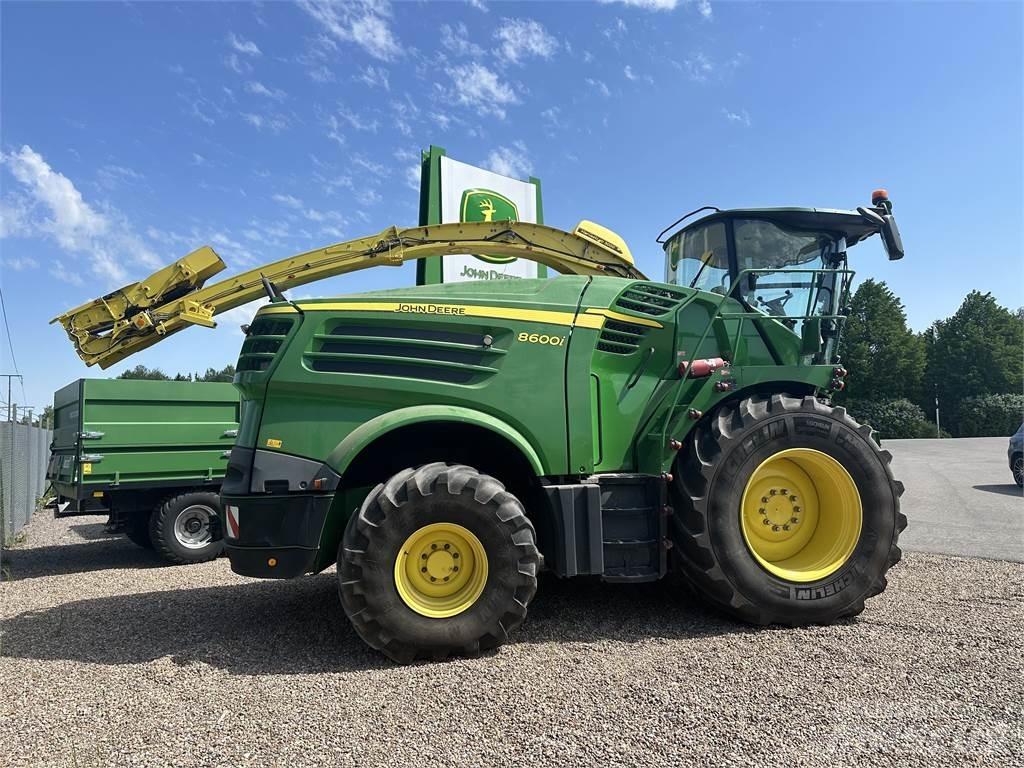 John Deere 8600 自走式フォレージハーベスター