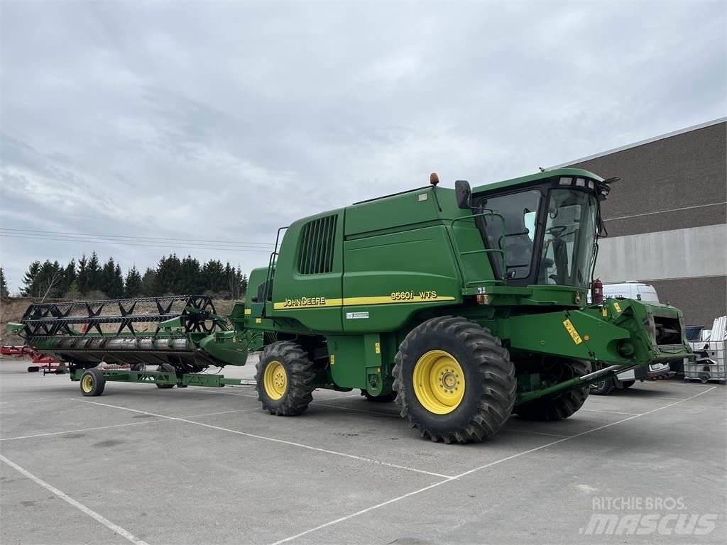 John Deere 9560i WTS コンバイン