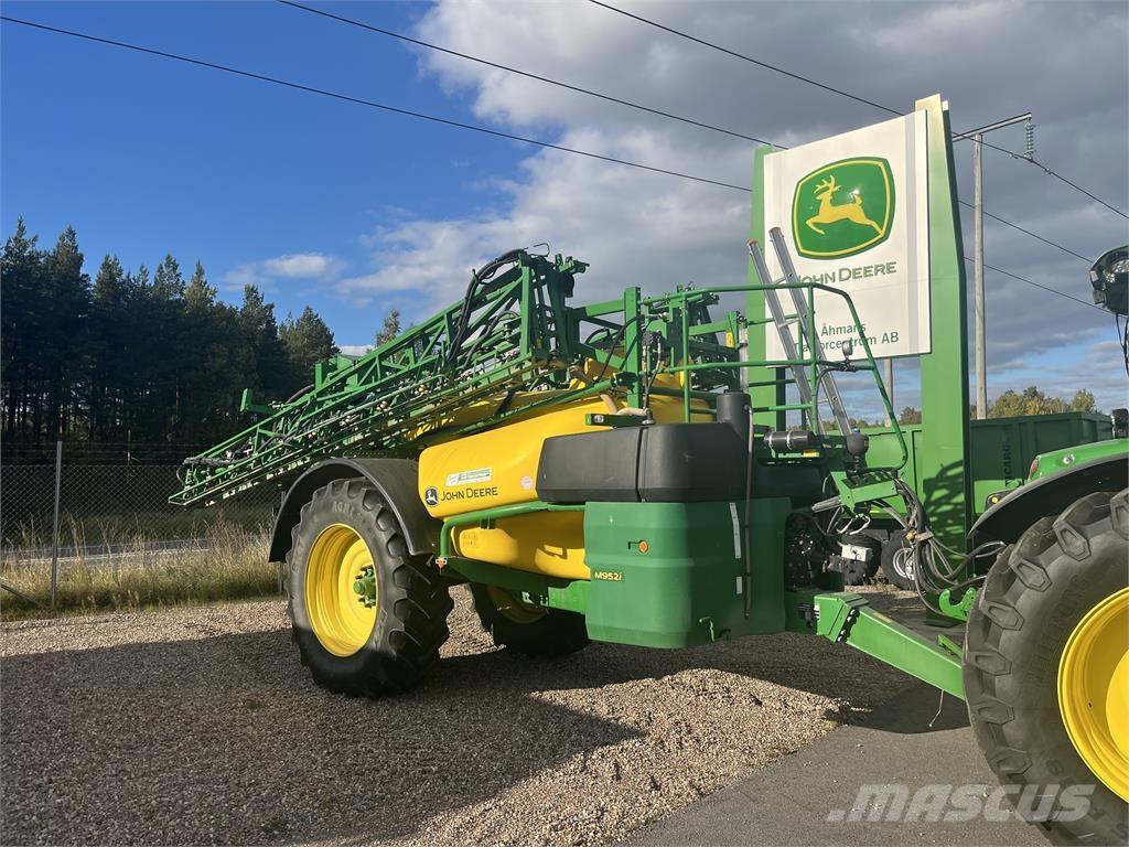 John Deere M952 牽引型スプレイヤー