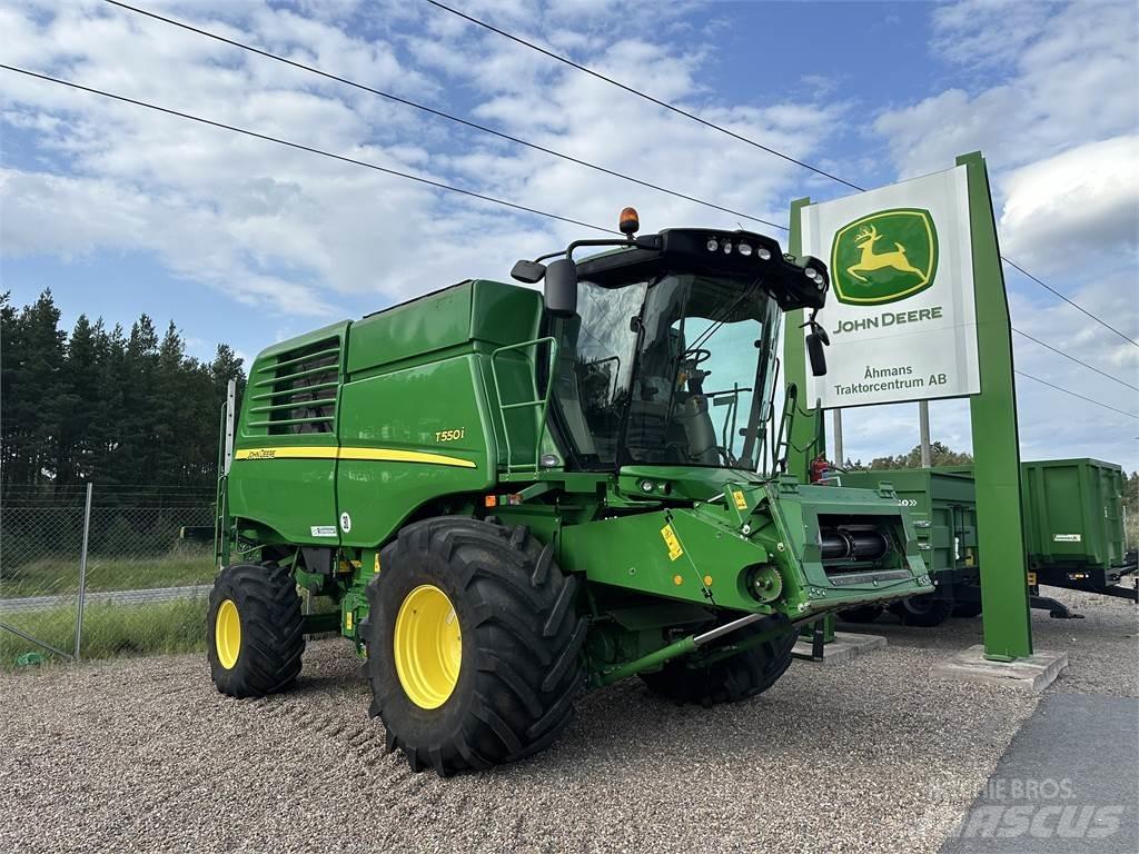 John Deere T550 コンバイン