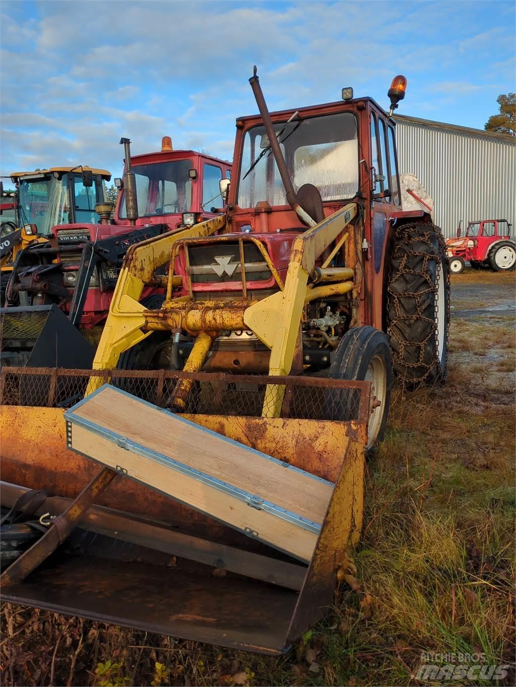 Massey Ferguson 135 トラクター