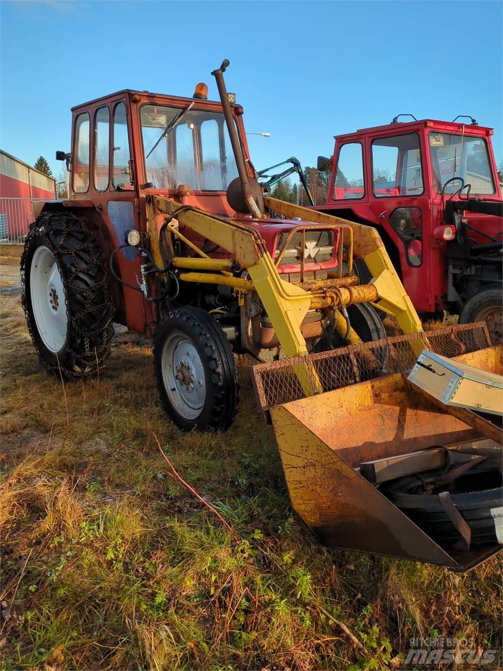 Massey Ferguson 135 トラクター