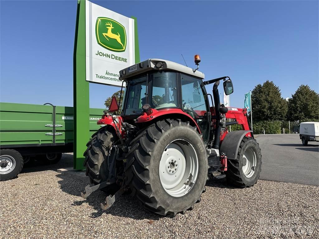 Massey Ferguson 5712 トラクター
