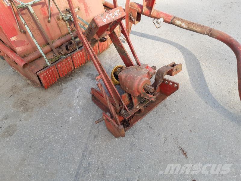  SLAGSLÅTTER TRASIG モアー