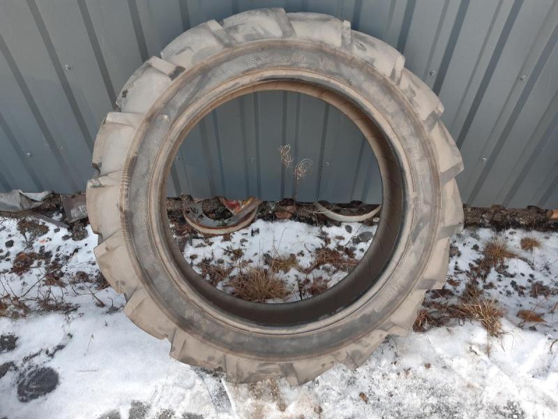  TRAKTORDÄCK 8,3-24 6PLY タイヤ、ホイル、リム