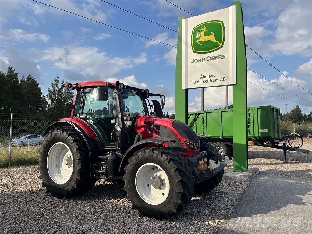 Valtra N174 トラクター