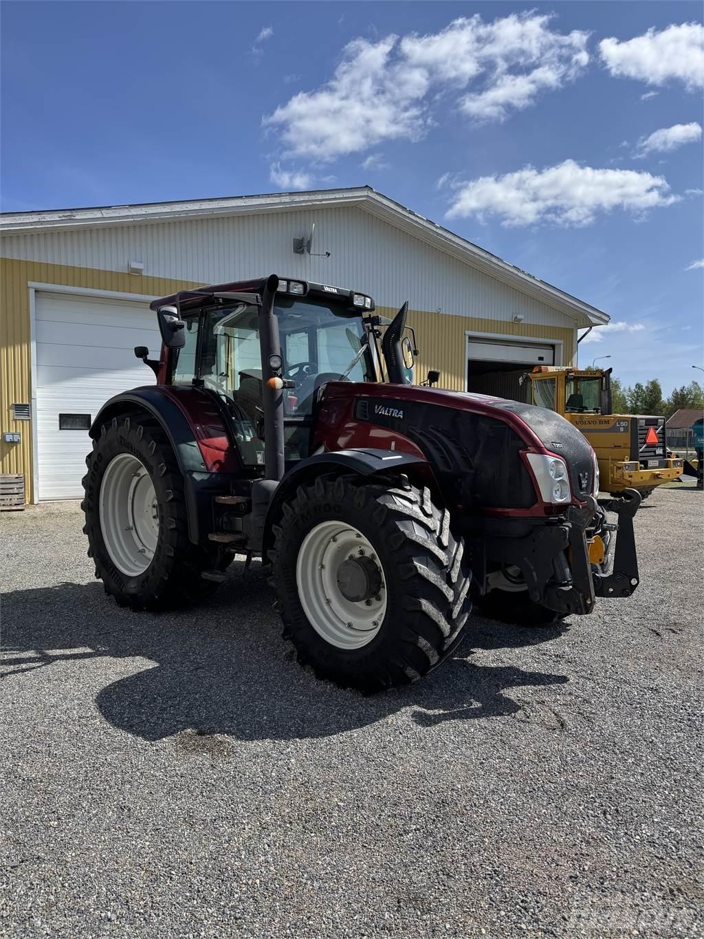 Valtra T203 Direct トラクター