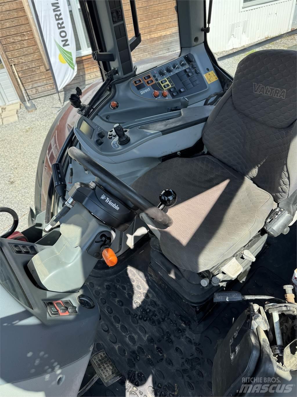 Valtra T203 Direct トラクター