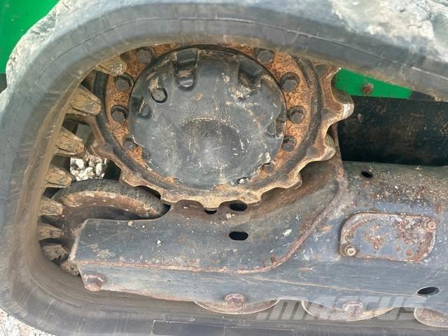 Bobcat T595 スキッドステアローダー