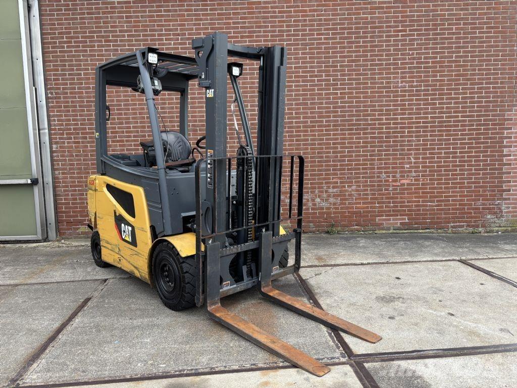 CAT 2EP5000 バッテリーフォークリフト