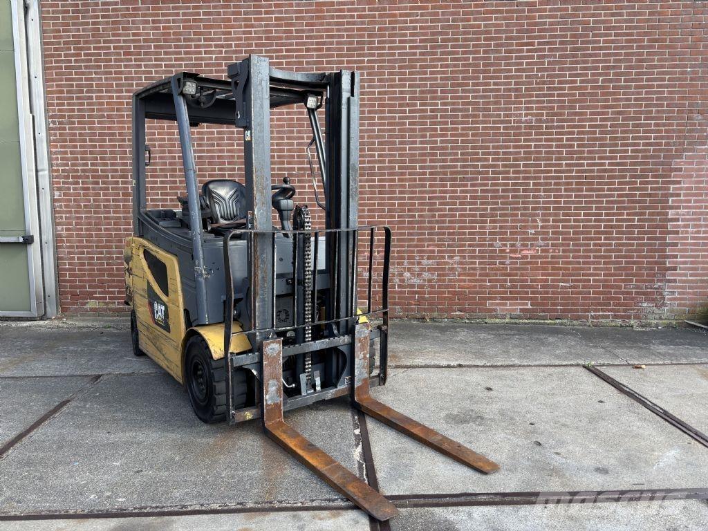CAT 2EPC5000 バッテリーフォークリフト