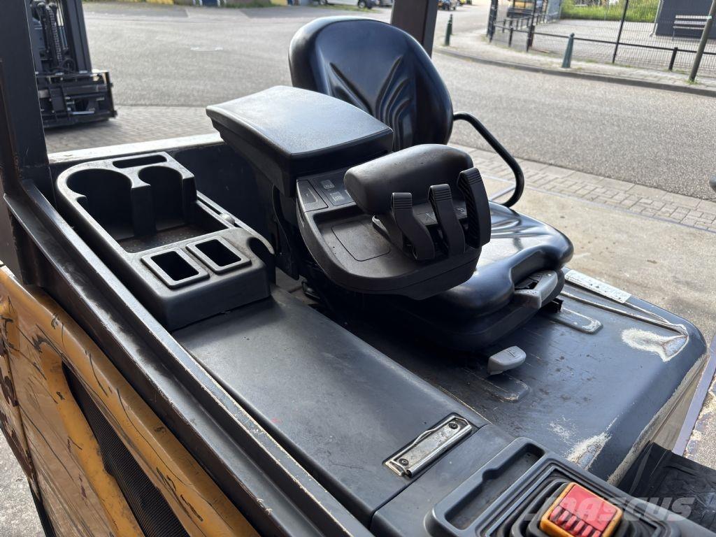 CAT 2EPC5000 バッテリーフォークリフト