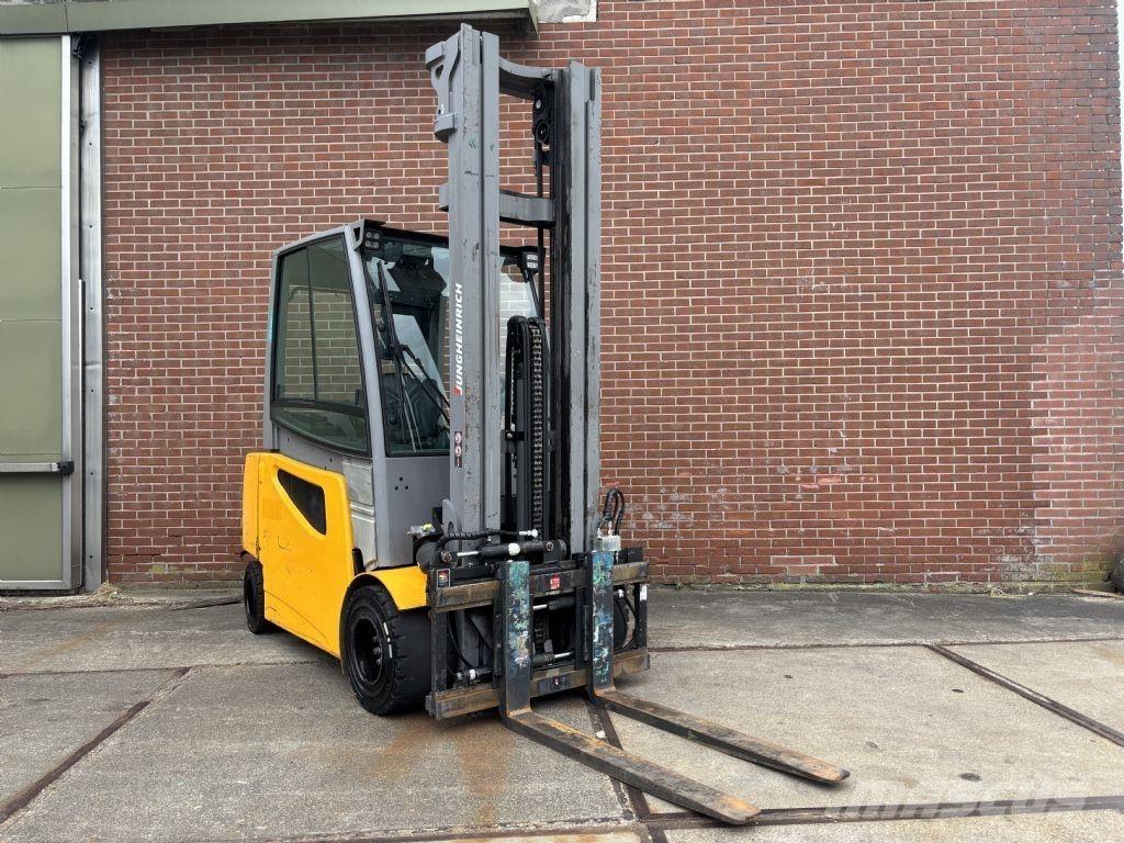 Jungheinrich EFG S30 バッテリーフォークリフト