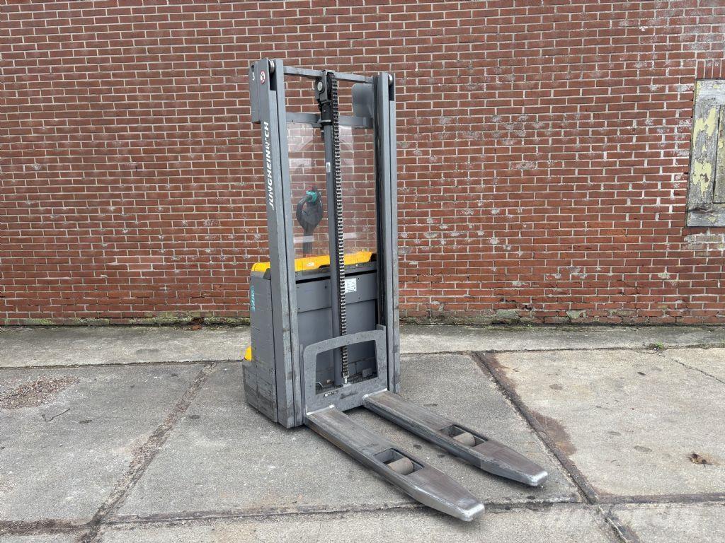 Jungheinrich EJC 112 ウォーキンフォークリフト