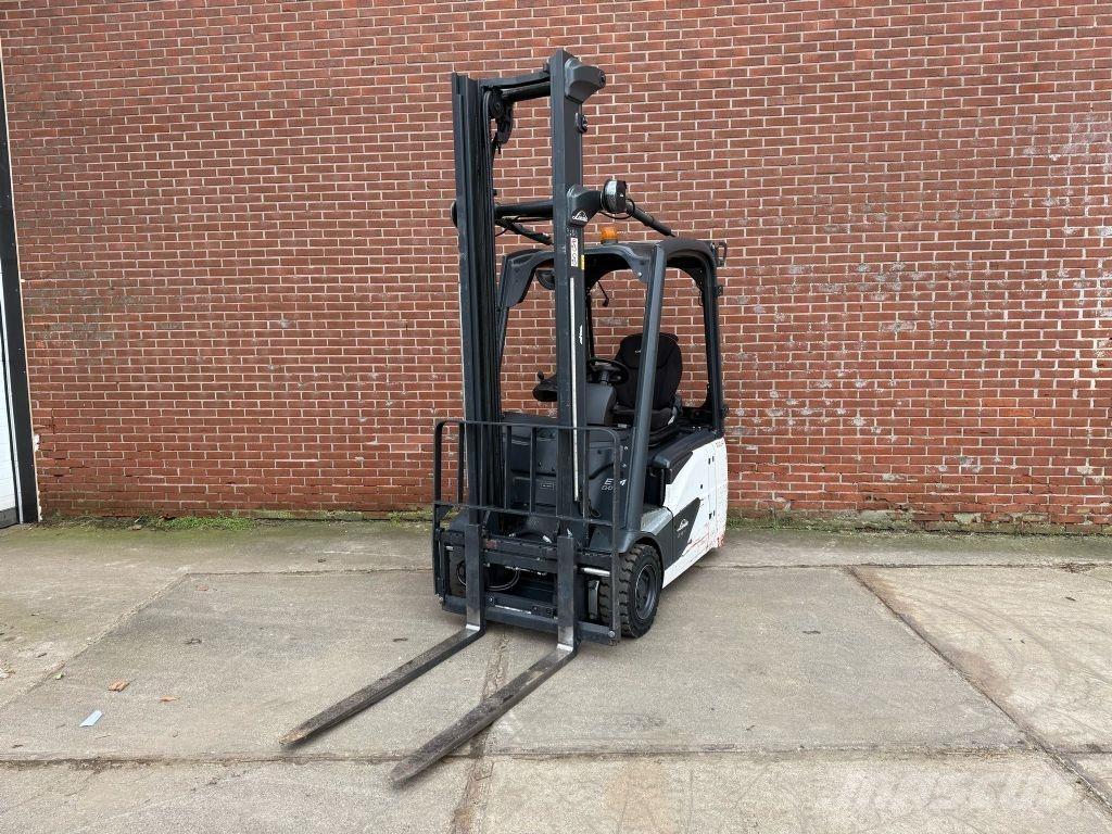 Linde E14-02 バッテリーフォークリフト