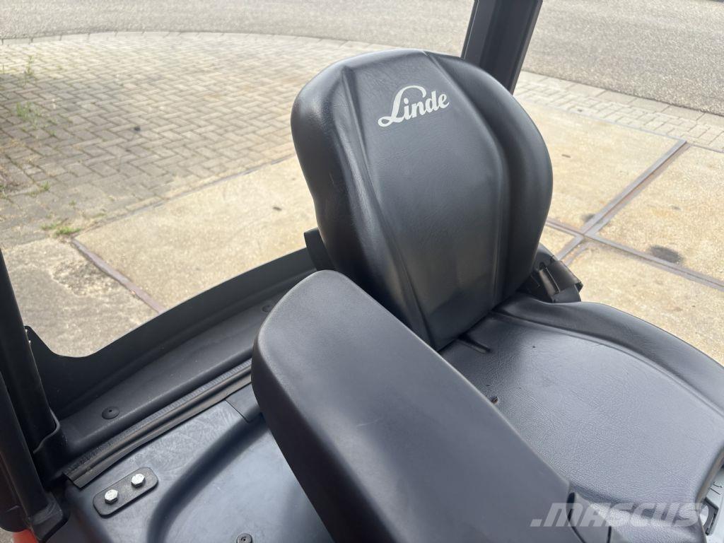 Linde E15-02 バッテリーフォークリフト