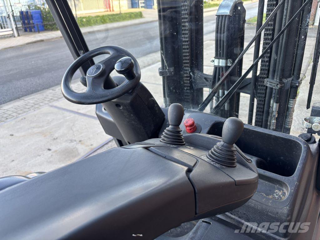 Linde E25HL-01/600 バッテリーフォークリフト