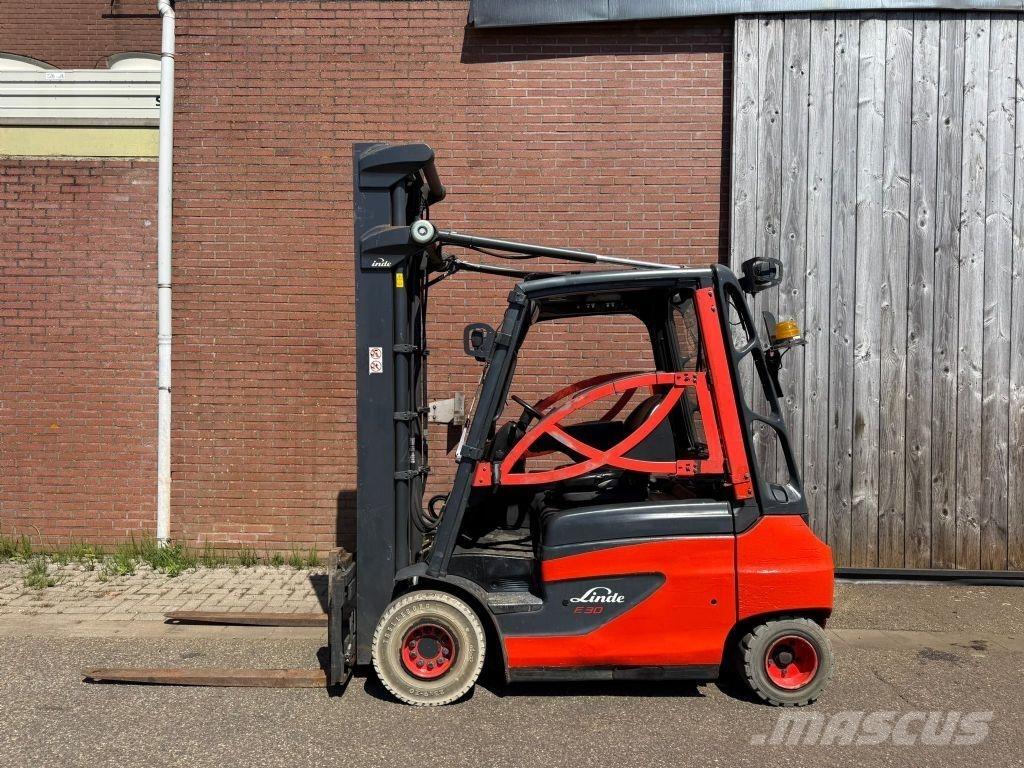 Linde E30-01 バッテリーフォークリフト