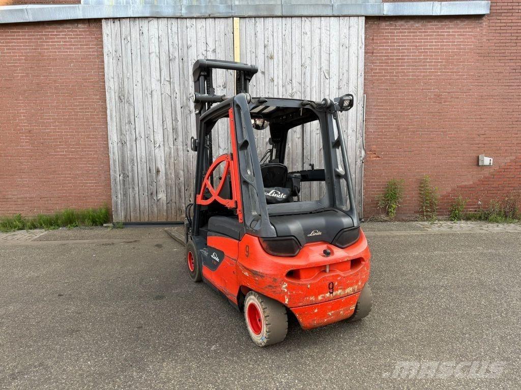 Linde E30-01 バッテリーフォークリフト